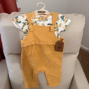 Chickpea new with tags baby girl spring sunflower jumper.
